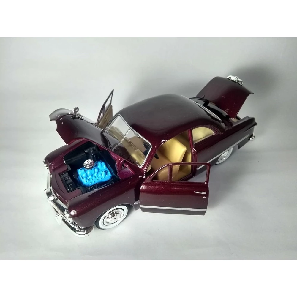 MotorMax Ford Coupé 1949 Fém Kisautó (1:24) - Burgundy