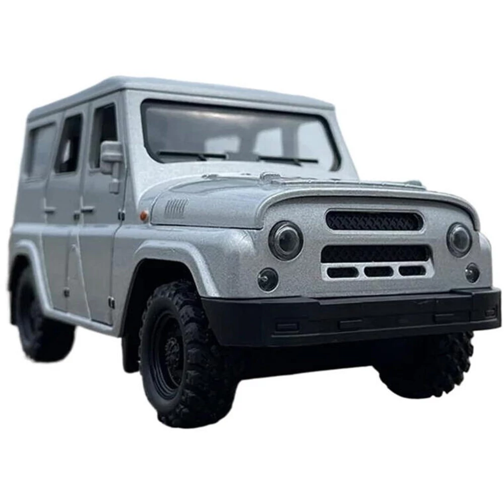 UAZ Hunter Fém Kisautó Fénnyel és Hanggal (1:18)- Ezüst