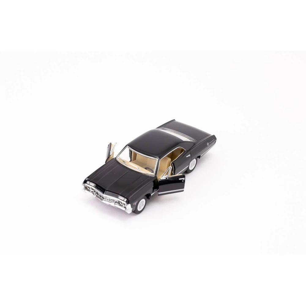 Kinsmart 1967 Chevrolet Impala fém autó nyitható ajtókkal 1:43(PIROS)