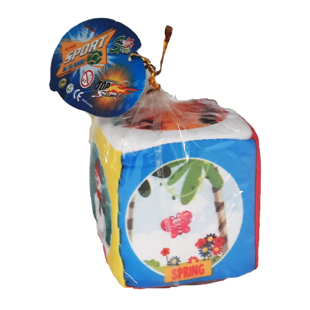 Bébi csörgõs, kocka, textil, évszakos 7x7 cm zacsk.