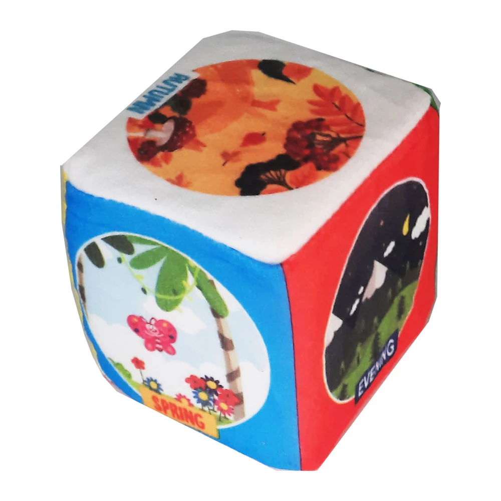 Bébi csörgõs, kocka, textil, évszakos 7x7 cm zacsk.