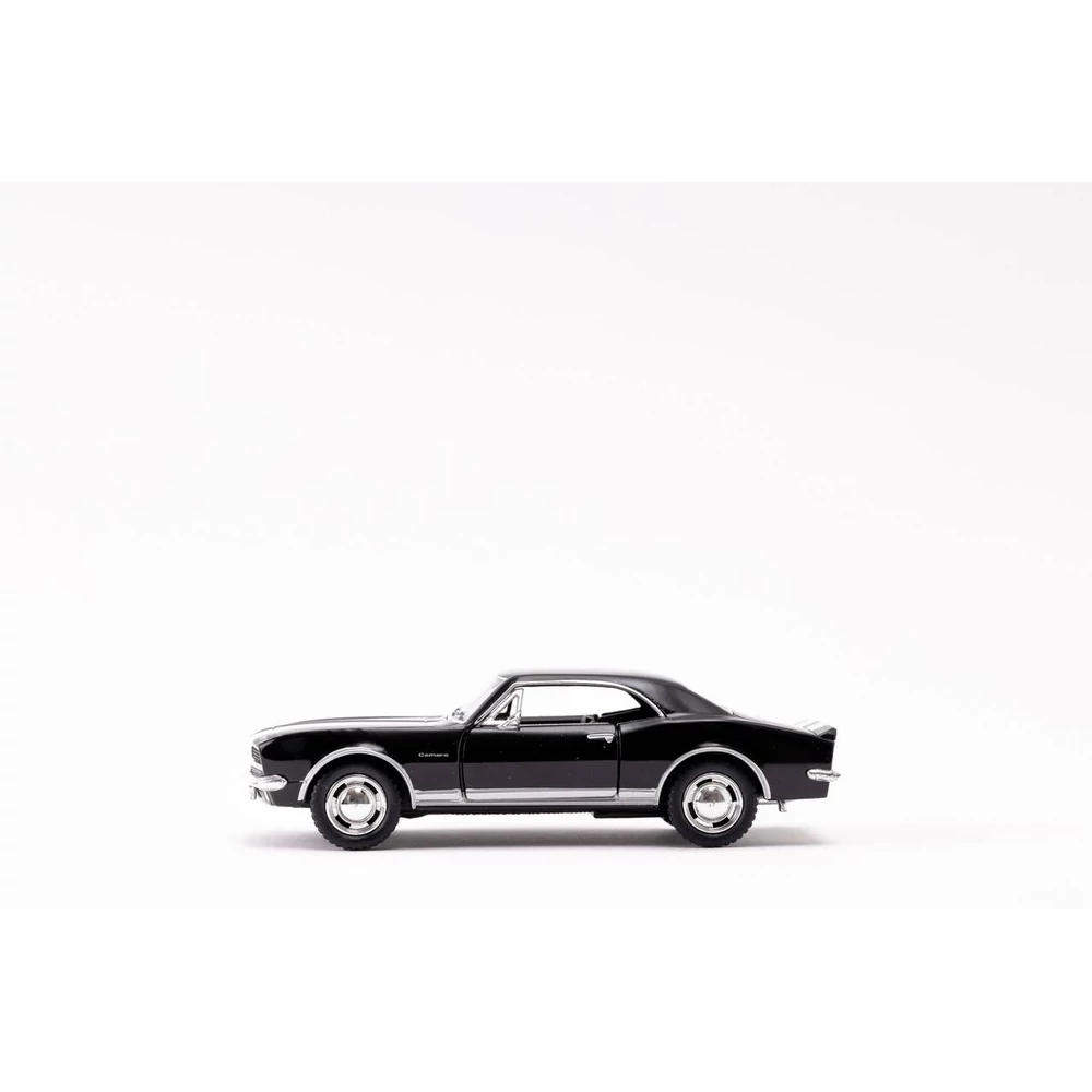 Kinsmart Chevrolet Camaro Z/28 1967 fém autó nyitható ajtókkal 1:37 (többféle)