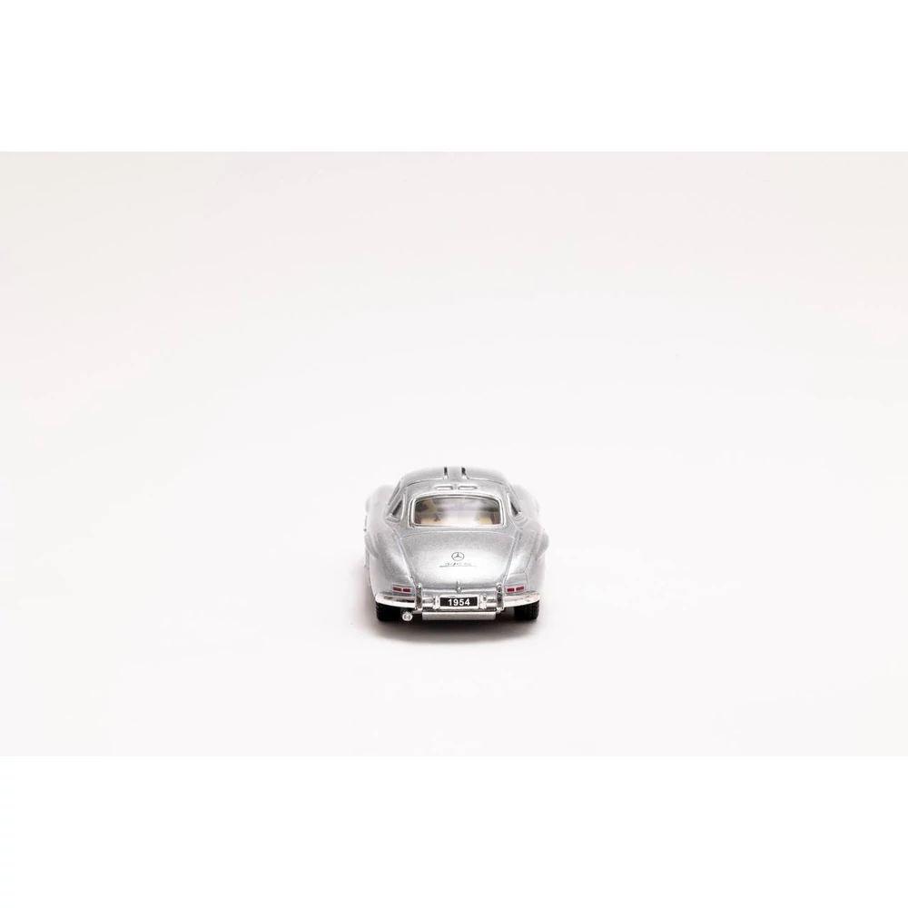 Kinsmart Mercedes-Benz 300SL Coupe 1954 fém autó nyitható ajtókkal 1:36 (többféle)