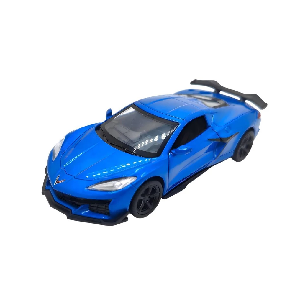 Diecast Chevrolet Corvette C8 Z06 (2024) fém autó nyitható ajtókkal (Többféle)