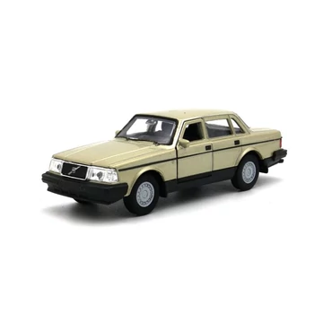 Volvo 240 GL Fém Kisautó 1:34- Arany
